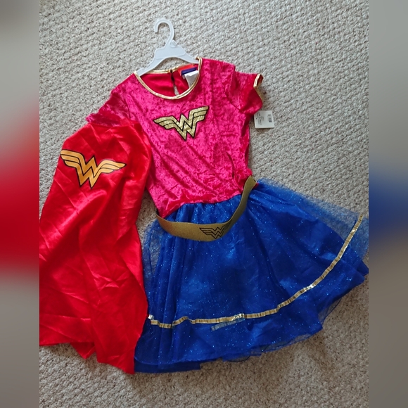 Wonder Woman Kids Costume - Red and Blue size LARGE - Picture 1 of 13